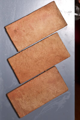 pannello con mattonella