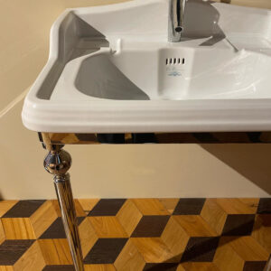 dettaglio lavabo consolle