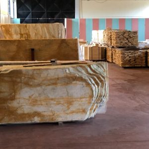 blocchi marmo giallo siena