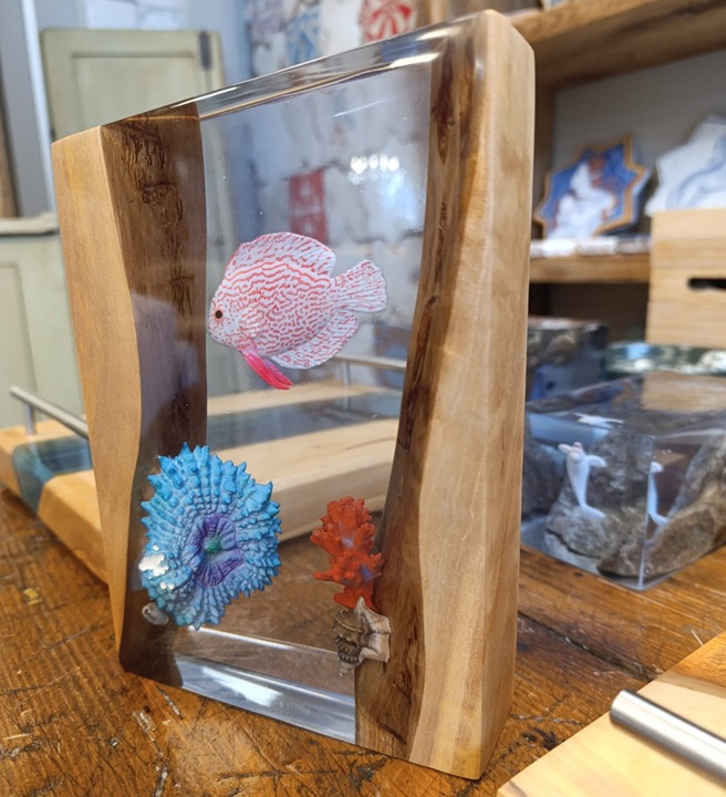 scultura tropicale pesce resina olivo