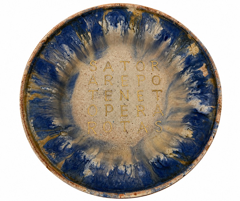 Piatto in ceramica decorativo